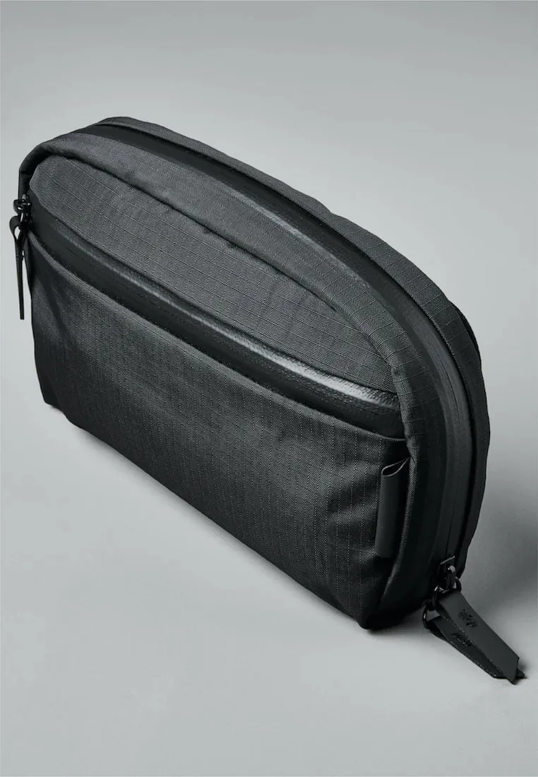 Alpaka Toiletry Bag