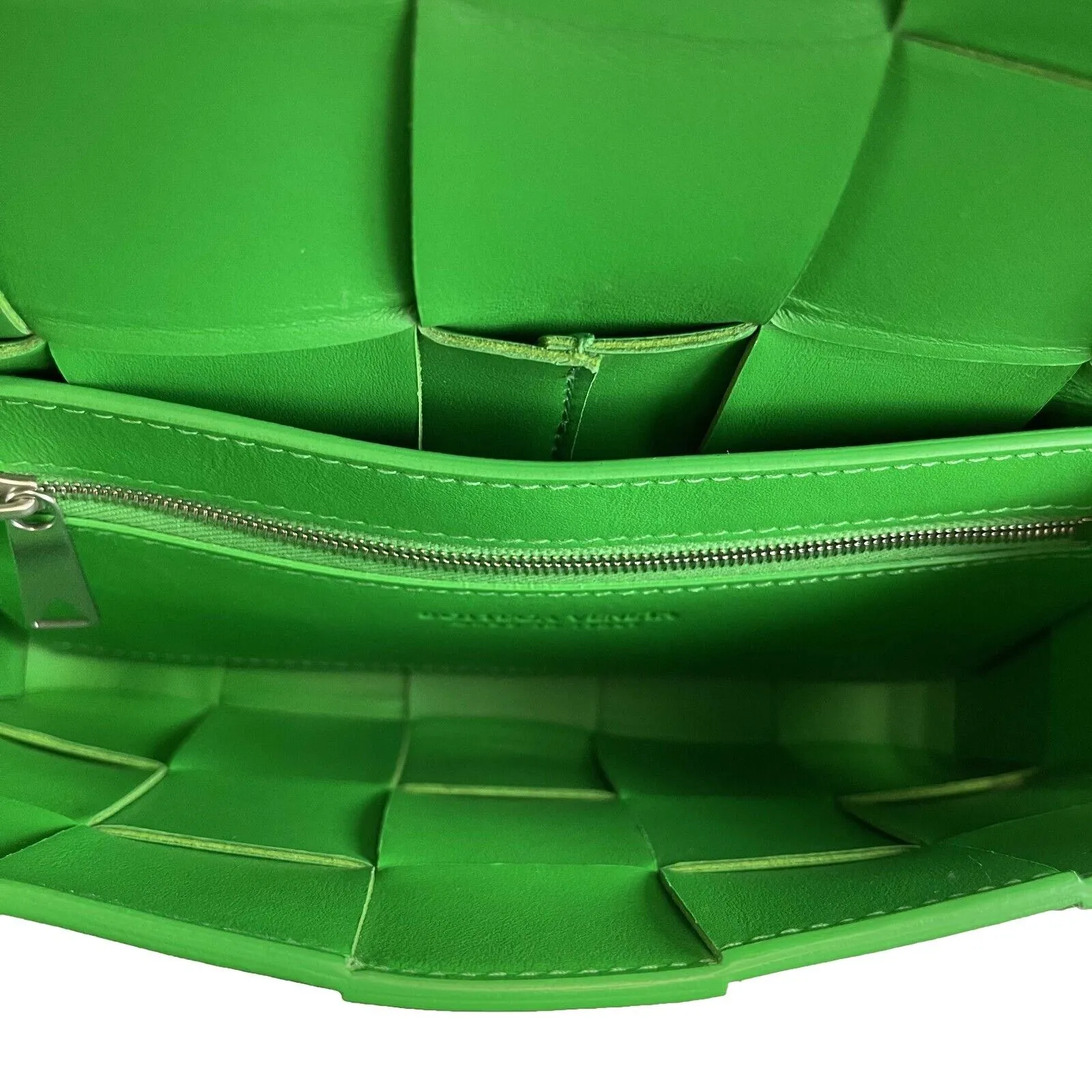 Bottega Veneta - NEW Parkeet Green Leather Cassette Crossbody w/ Coin Purse