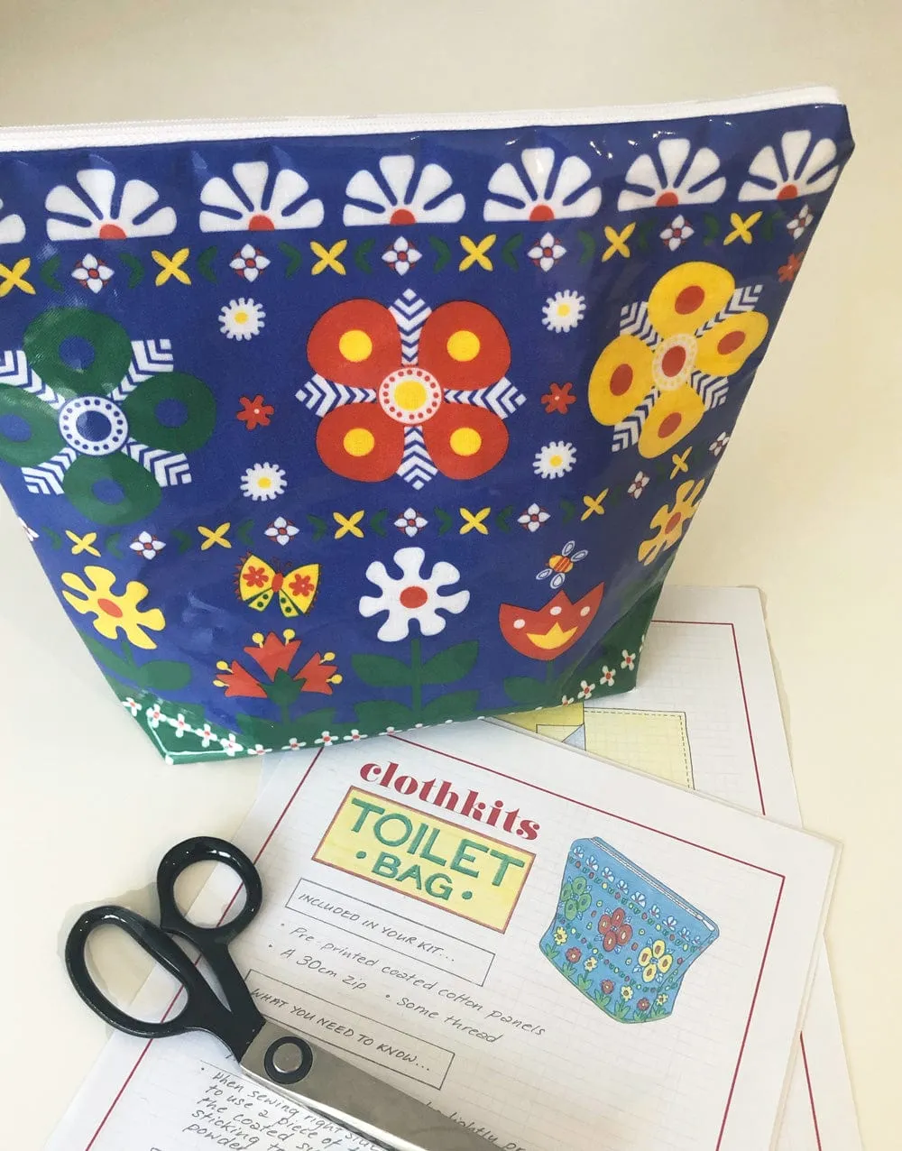 Clothkits® Games Toilet Bag Sewing Kit