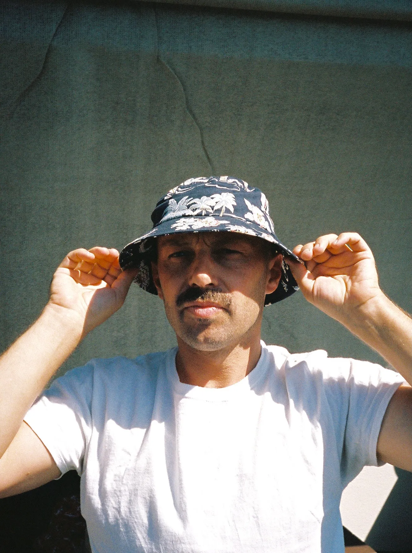 Lite Year Hawaiian Bucket Hat - Navy