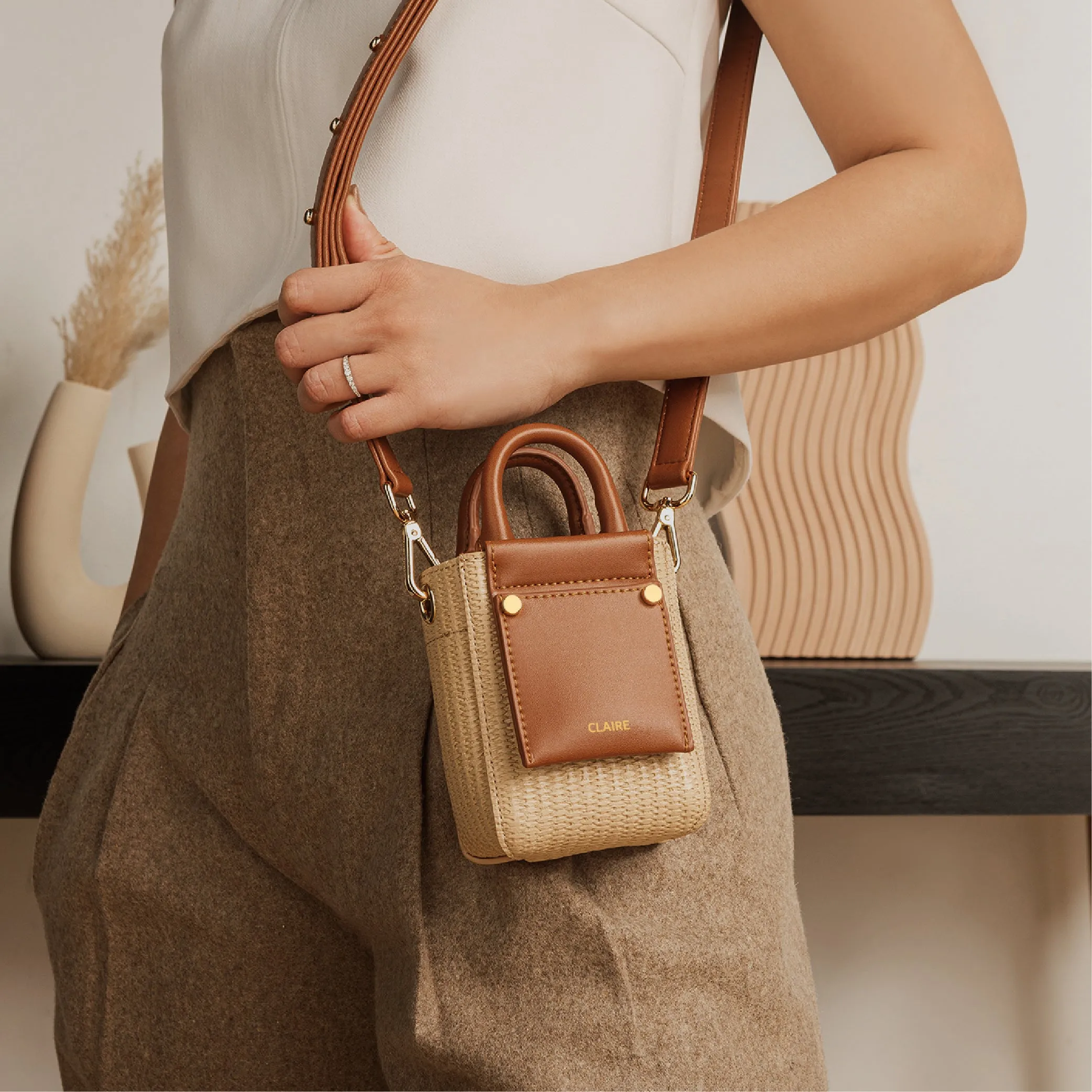 Nicola Micro Tote Woven - Brown