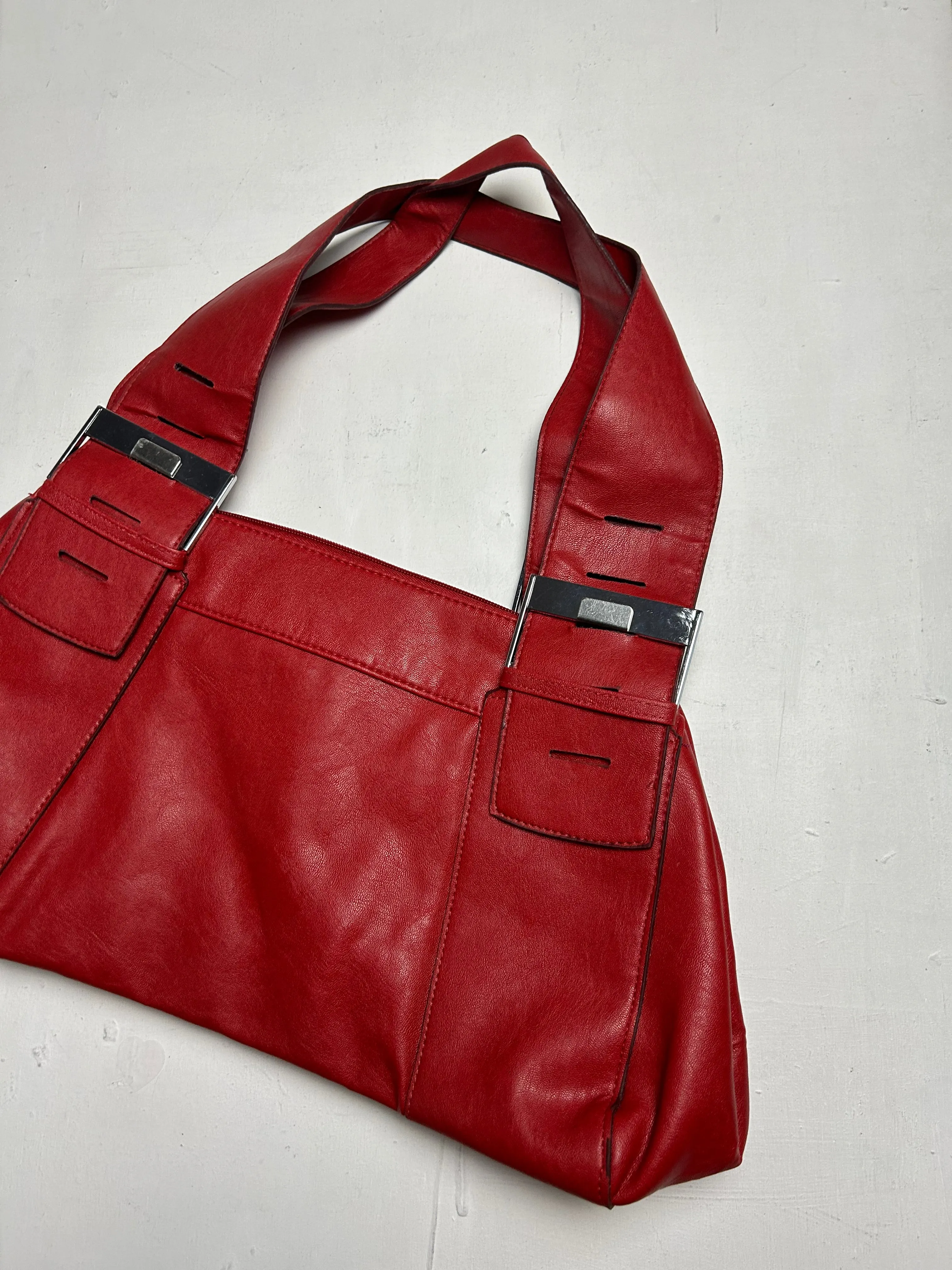 Red pvc leather buckle belt uni besace shoulder bag