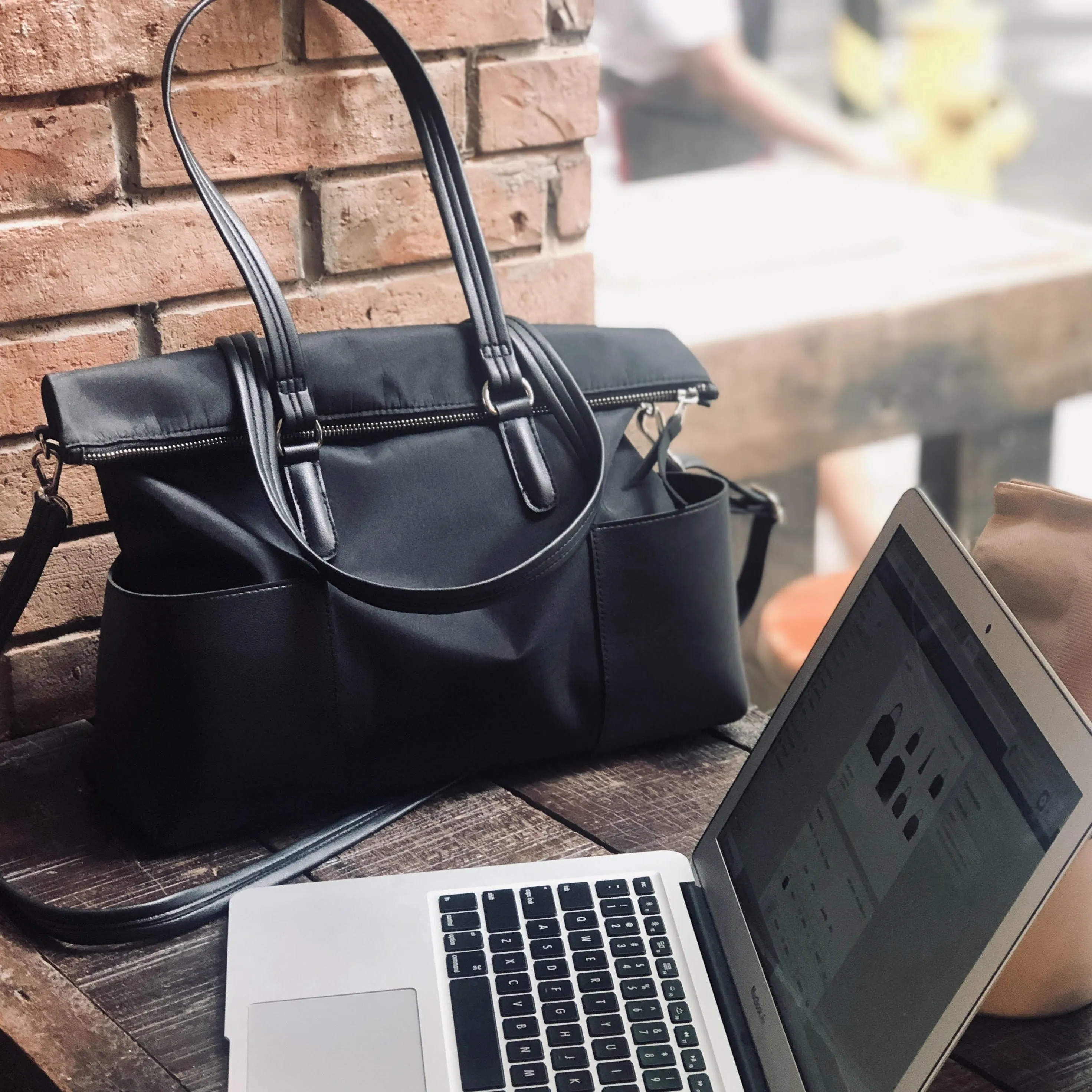 TERRA VEGAN LEATHER SHOULDER BAG BLACK