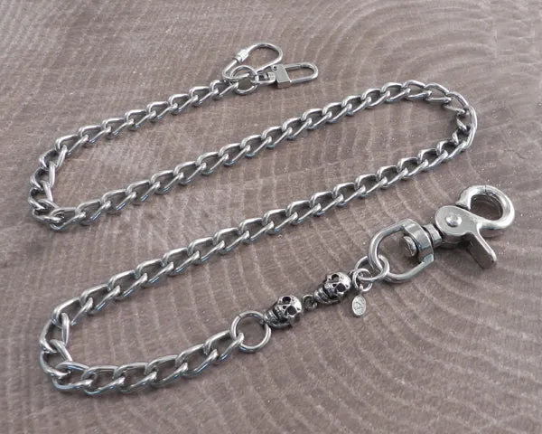 Wallet Chain with 2 Skulls Heads